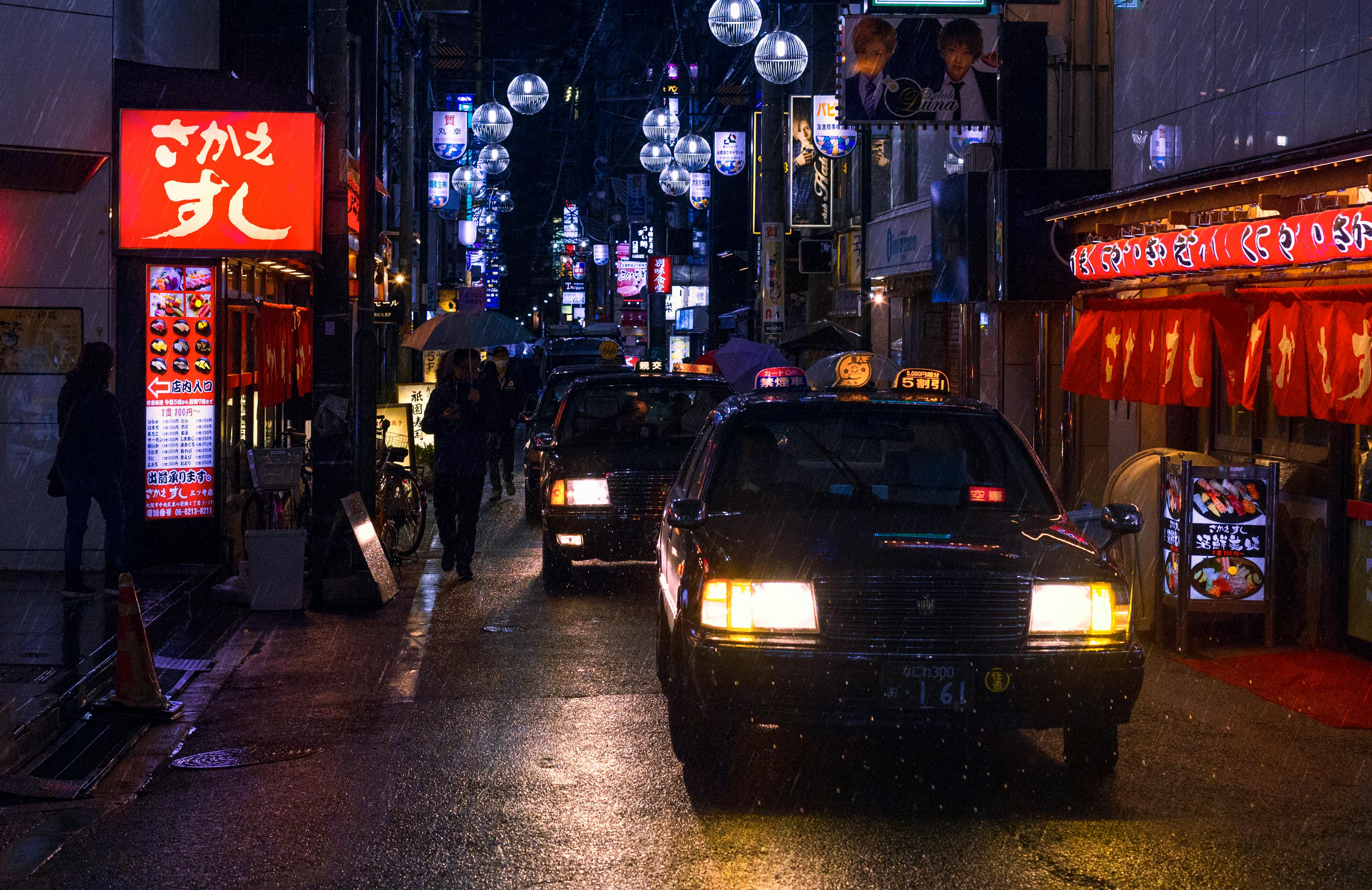 中国游客在日本门店遭遇区别对待事件引发热议，门店诚恳道歉